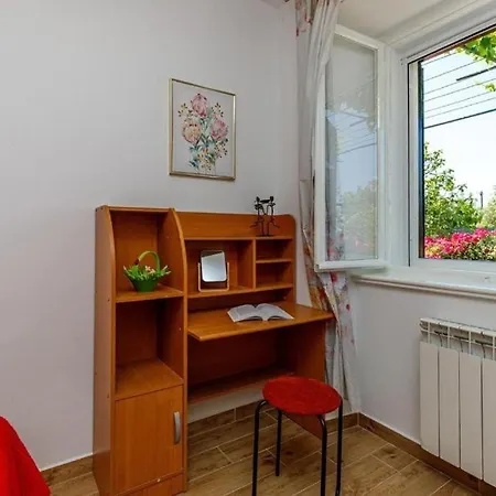 Kuca Lilla Holiday home