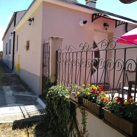 Kuca Lilla