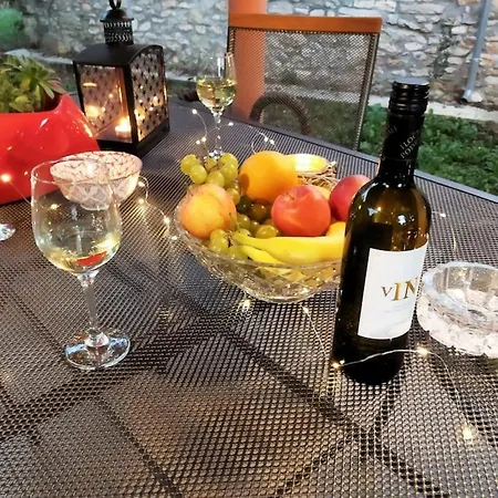 Kuca Lilla *