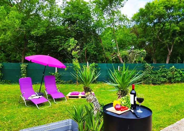 Kuca Lilla * Loborika