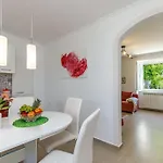 Kuca Lilla Holiday home *