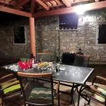 Holiday home Kuca Lilla *