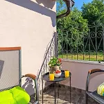 Kuca Lilla *