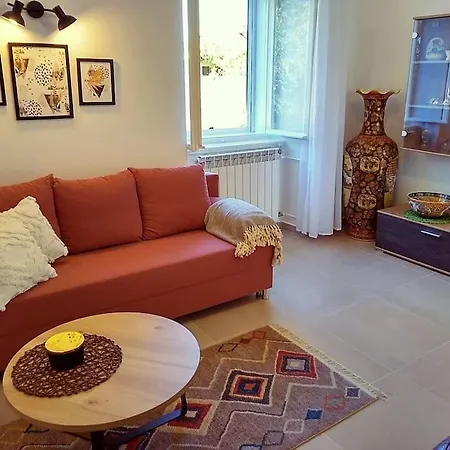 Semesterbostad Kuca Lilla Loborika